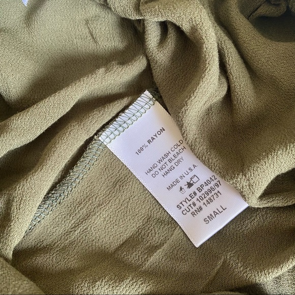 Lock & Key - Women's Army Green Open Side Culottes - Size Small - Picture 9 of 10